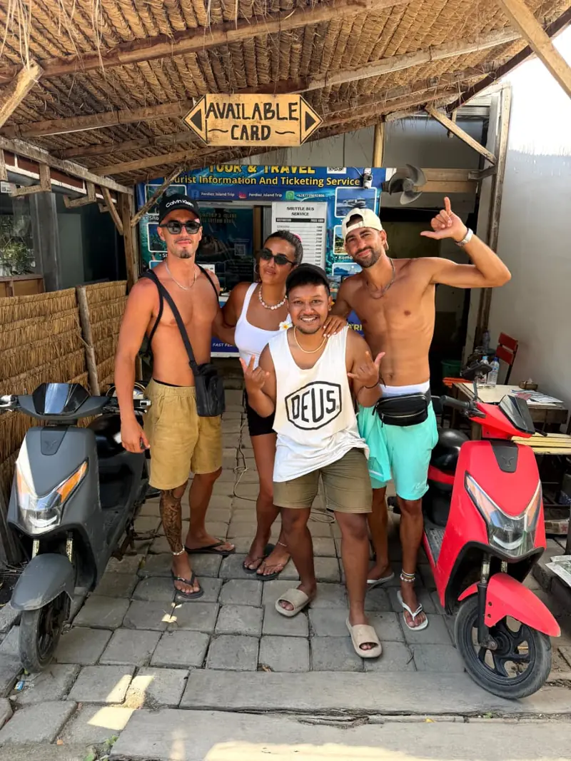 Fer D Island Trip - Pak Ferdi welcoming international tourist guests at our Gili Trawangan desk